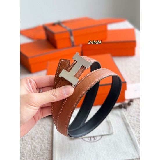 Mini Constance 精品五金 搭配进口togo皮 宽度24MM Hermes女款腰带以其精湛工艺高品质材料和经典设计备受推崇 是女士腰带顶级选择 简约大气 产品手感细腻 不仅是实用配饰 更能 Mini Constance 精品五金 搭配进口togo皮 宽度24MM Hermes女款腰带以其精湛工艺高品质材料和经典设计备受推崇 是女士腰带顶级选择 简约大气 产品手感细腻 不仅是实用配饰 更能