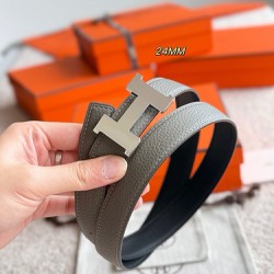 Mini Constance 精品五金 搭配进口togo皮 宽度24MM Hermes女款腰带以其精湛工艺高品质材料和经典设计备受推崇 是女士腰带顶级选择 简约大气 产品手感细腻 不仅是实用配饰 更能