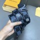 a12480 原廠小牛皮面壓刻有小格子圖案