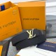 本款 LV Initiales 双面腰带以柔软粒面牛皮革演绎经典设计,可为任意造型注入优雅格调 宽度 3.0cm 。Y12280 本款 LV Initiales 双面腰带以柔软粒面牛皮革演绎经典设计,可为任意造型注入优雅格调 宽度 3.0cm 。Y12280