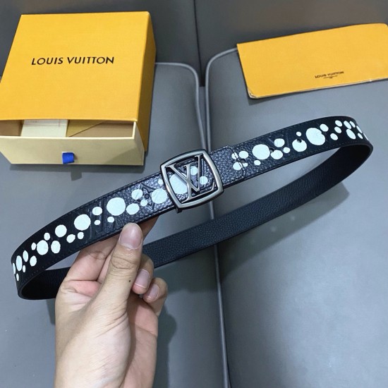 L0UIS VUITT0N 今季新品 驢家女士原單腰帶 寬度30毫米 定制經典帆布面料搭配小荔枝紋小牛皮底 全新開模新款五金 可雙面佩戴 多色可選。百搭款 a12470