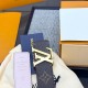 本款 LV Initiales 双面腰带以柔软粒面牛皮革演绎经典设计,可为任意造型注入优雅格调宽度 3.0cm 。Y12280 本款 LV Initiales 双面腰带以柔软粒面牛皮革演绎经典设计,可为任意造型注入优雅格调宽度 3.0cm 。Y12280