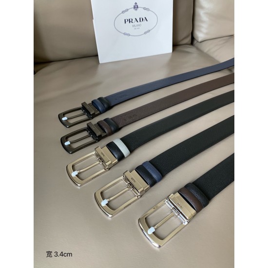j22620 PRADA(普拉达) 专柜新款 男士双面用腰带 宽3.4cm 带身采用双面Saffiano牛皮 搭配简约旋转亮面针扣，承载着品牌象征性的图案，释放优雅与现代气息。
