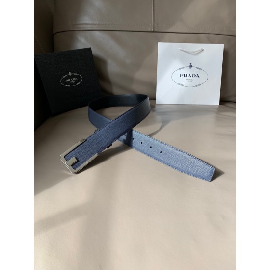 j22630 PRADA (普拉达) 专柜同款 男士商务休闲腰带 这款宽4.0cm Saffiano皮革腰带精致低调、优雅摩登。简约时尚的哑枪色金属带扣配有刻字徽标，勾勒精致细节