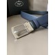 j22620 PRADA(普拉达) 专柜新款 男士双面用腰带 宽3.4cm 带身采用一面Saffiano牛皮 一面光滑牛皮 内搭配简约旋转亮面针扣,承载着品牌象征性的图案,释放优雅与现代气息。 j22620 PRADA(普拉达) 专柜新款 男士双面用腰带 宽3.4cm 带身采用一面Saffiano牛皮 一面光滑牛皮 内搭配简约旋转亮面针扣,承载着品牌象征性的图案,释放优雅与现代气息。
