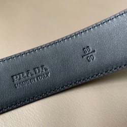 j22600 专柜新款 男士商务休闲腰带 宽3.5cm Saffiano牛皮底部光滑牛皮 五金抛光钢质带扣采用简约外形镂空字母设计，其上以徽标装饰，勾勒精致细节