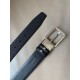 j22600 PRADA (普拉达)专柜同款 男士休闲双面用腰带 宽3.4cm 采用Saffiano头层小牛皮底部光滑牛皮 抛光钢质带扣采用简约外形设计,其上以Prada徽标装饰,勾勒精致细节 j22600 PRADA (普拉达)专柜同款 男士休闲双面用腰带 宽3.4cm 采用Saffiano头层小牛皮底部光滑牛皮 抛光钢质带扣采用简约外形设计,其上以Prada徽标装饰,勾勒精致细节