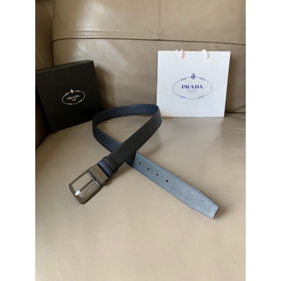 j22620 PRADA(普拉达) 专柜新款 男士双面用腰带 宽3.4cm 带身采用双面Saffiano牛皮 搭配简约旋转亮面针扣，承载着品牌象征性的图案，释放优雅与现代气息。