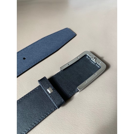 j22630 PRADA (普拉达) 专柜同款 男士商务休闲腰带 这款宽4.0cm Saffiano皮革腰带精致低调、优雅摩登。简约时尚的哑枪色金属带扣配有刻字徽标，勾勒精致细节