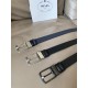j22600 PRADA (普拉达)专柜同款 男士休闲双面用腰带 宽3.4cm 采用Saffiano头层小牛皮底部光滑牛皮 抛光钢质带扣采用简约外形设计,其上以Prada徽标装饰,勾勒精致细节 j22600 PRADA (普拉达)专柜同款 男士休闲双面用腰带 宽3.4cm 采用Saffiano头层小牛皮底部光滑牛皮 抛光钢质带扣采用简约外形设计,其上以Prada徽标装饰,勾勒精致细节