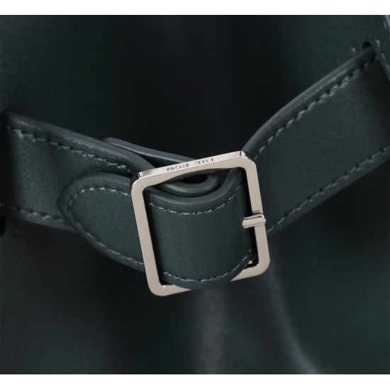 The Row Bags Top Quality
Small:26.20.18
Big:38.26.23 The Row Bags Top Quality
Small:26.20.18
Big:38.26.23