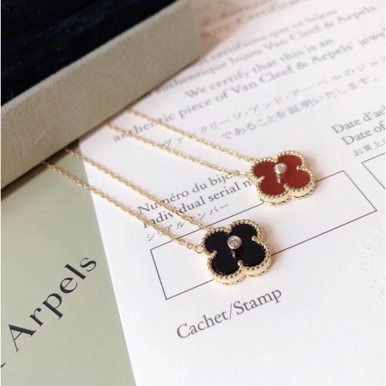 Van Cleef Jewelry Necklace