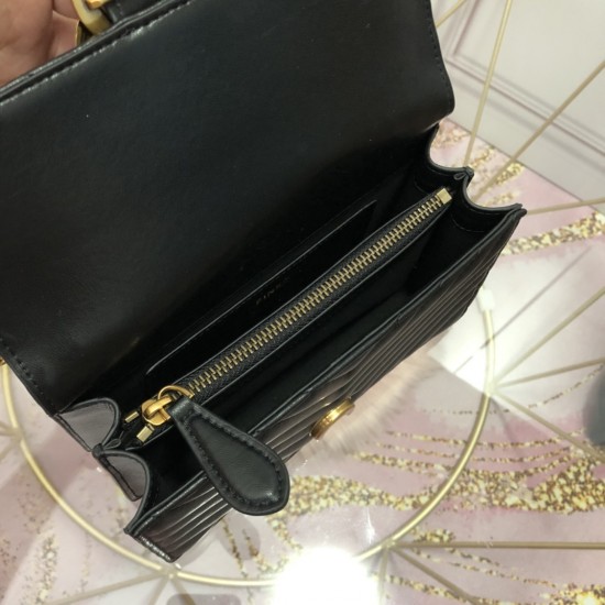 Pinko Bags Top Quality
21x13x6 Pinko Bags Top Quality
21x13x6