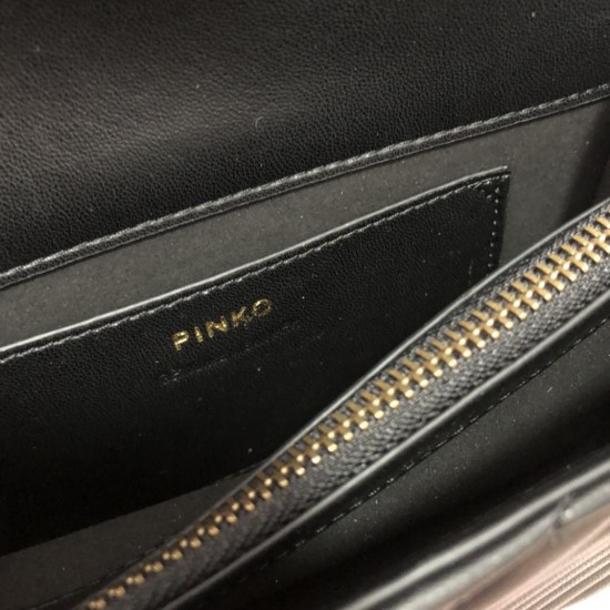 Pinko Bags Top Quality
21x13x6 Pinko Bags Top Quality
21x13x6
