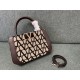 Valentino Bags Top Quality
35/25/17cm Valentino Bags Top Quality
35/25/17cm