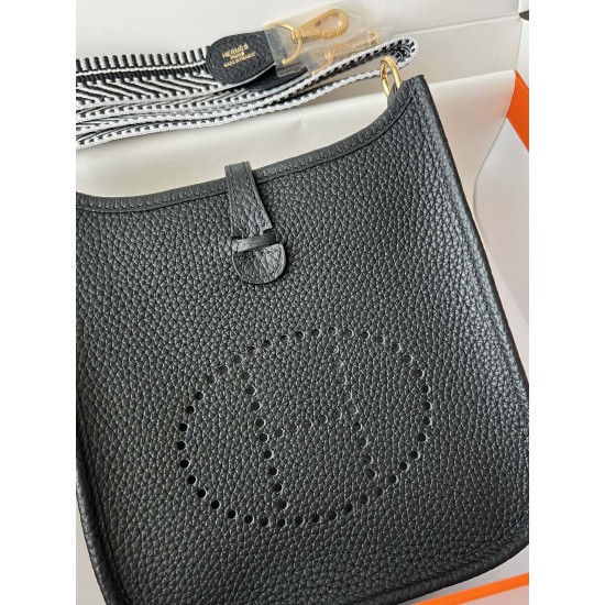 Hermes Bags Top Quality Evelyne 17cm
Hermes Bags Top Quality Evelyne 17cm
