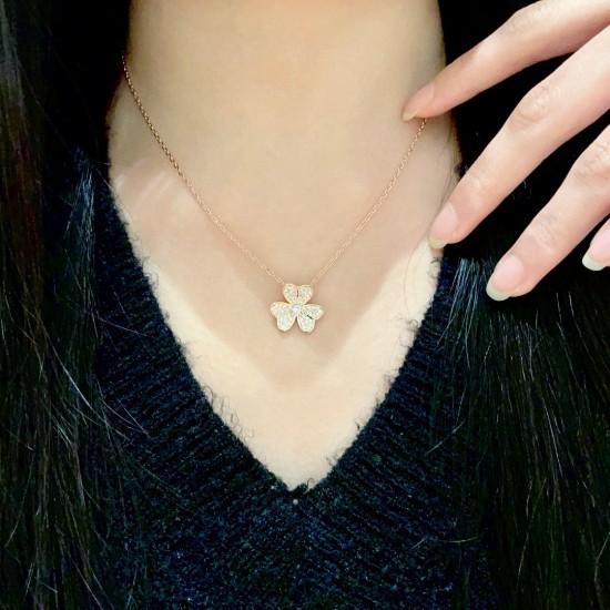 Van Cleef Jewelry Necklace Van Cleef Jewelry Necklace