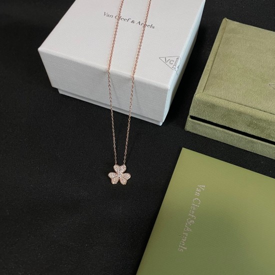 Van Cleef Jewelry Necklace Van Cleef Jewelry Necklace