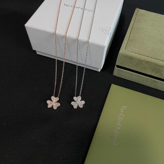 Van Cleef Jewelry Necklace Van Cleef Jewelry Necklace