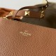 Valentino Bags Top Quality
35/25/17cm Valentino Bags Top Quality
35/25/17cm