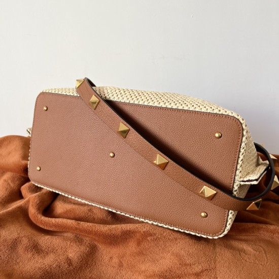 Valentino Bags Top Quality
35/25/17cm Valentino Bags Top Quality
35/25/17cm