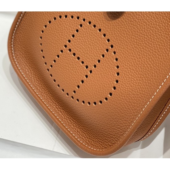Hermes Bags Top Quality Evelyne 17cm
Hermes Bags Top Quality Evelyne 17cm