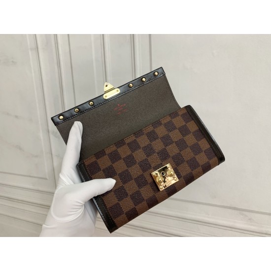 LV Bags High Quality Flip Wallet
LV Bags High Quality Flip Wallet