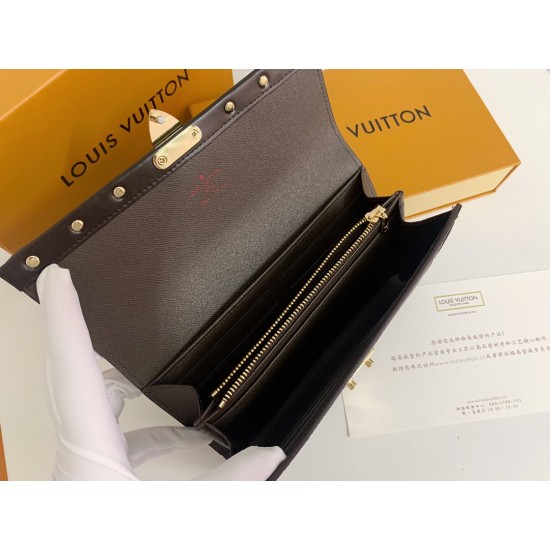 LV Bags High Quality Flip Wallet
LV Bags High Quality Flip Wallet