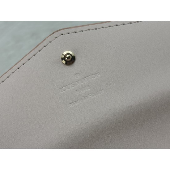 LV Bags High Quality Flip Wallet
LV Bags High Quality Flip Wallet