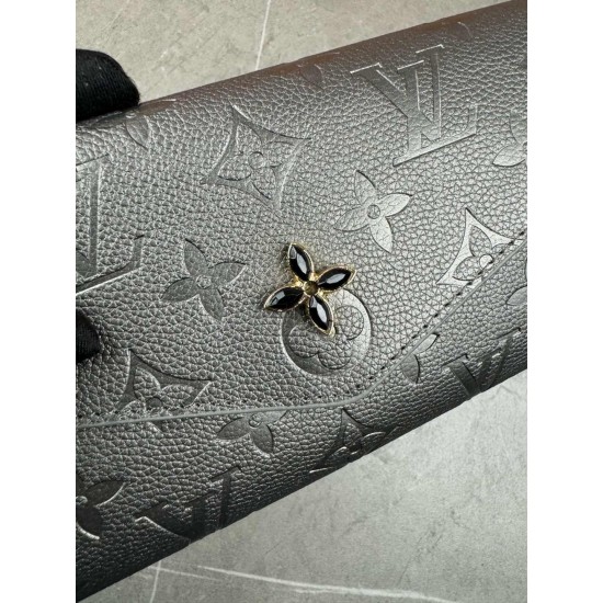 LV Bags High Quality Flip Wallet
LV Bags High Quality Flip Wallet