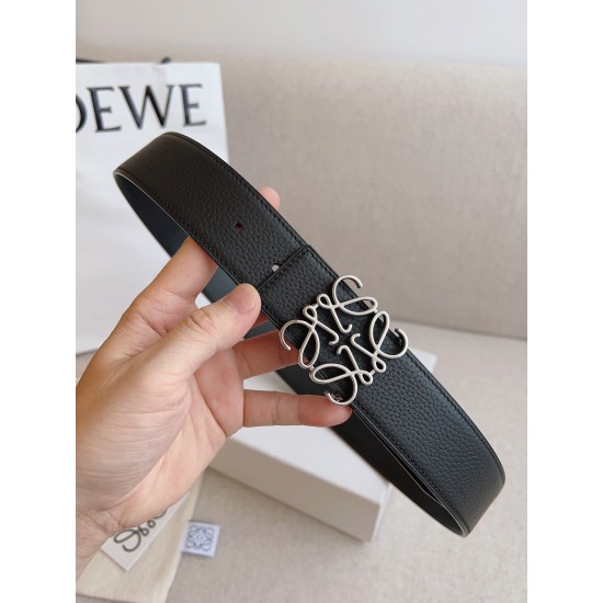 Loewe Belts
Top Quality Loewe Belts
Top Quality
