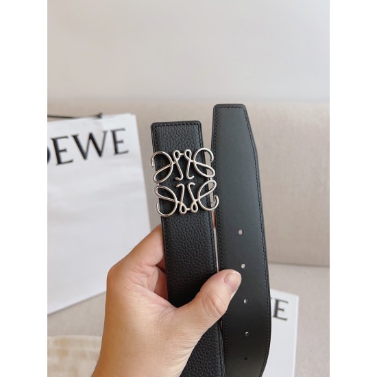 Loewe Belts
Top Quality Loewe Belts
Top Quality