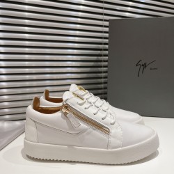 CL Shoes Casual shoes

 Top Quality