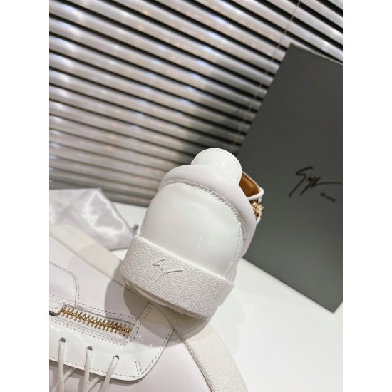 CL Shoes Casual shoes
Top Quality CL Shoes Casual shoes
Top Quality