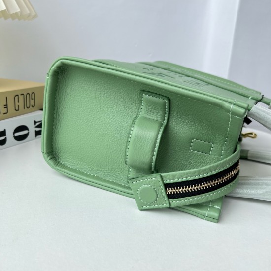 MJ Tote Full leather size: 41 * 34 * 15cm $140 Full leather medium size: 33 * 28 * 13cm $120 Full leather small size: 26 × 20 × 13cm $100 Fabric Large Size: 41 * 34 * 15cm $100 Medium size of fabric: 33 * 28 * 13cm $90 Fabric small size: 26 × 20 × 13cm $8 MJ Tote Full leather size: 41 * 34 * 15cm $140 Full leather medium size: 33 * 28 * 13cm $120 Full leather small size: 26 × 20 × 13cm $100 Fabric Large Size: 41 * 34 * 15cm $100 Medium size of fabric: 33 * 28 * 13cm $90 Fabric small size: 26 × 20 × 13cm $8