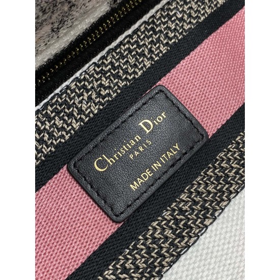Dior Bags Top Quality
Five Grid Dior Bags Top Quality
Five Grid