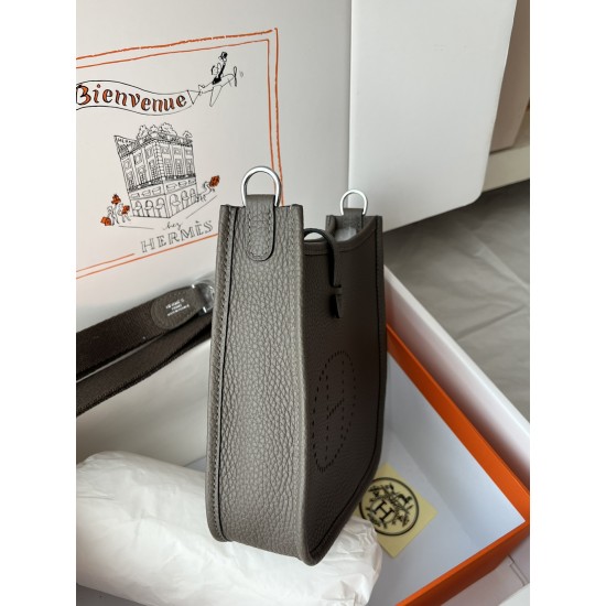 Hermes Bags Top Quality Evelyne 17cm
Hermes Bags Top Quality Evelyne 17cm