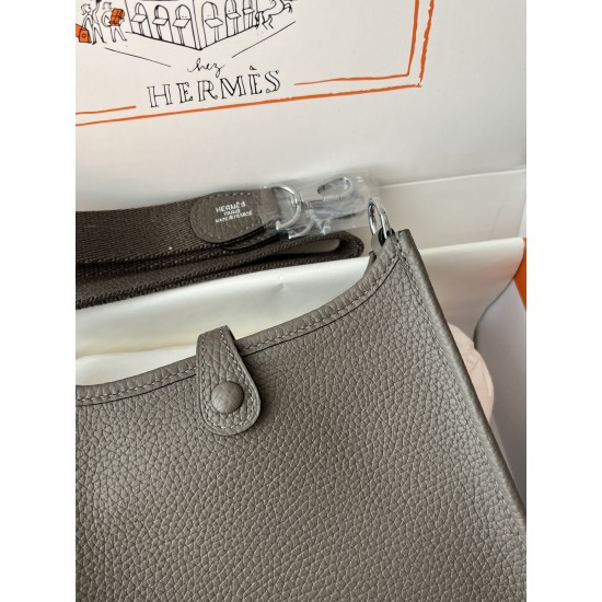 Hermes Bags Top Quality Evelyne 17cm
Hermes Bags Top Quality Evelyne 17cm