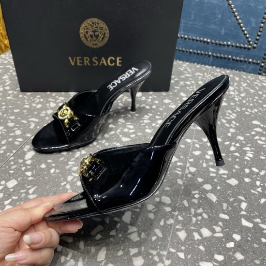 Versace Shoes Fashion shoes
Top Quality Versace Shoes Fashion shoes
Top Quality