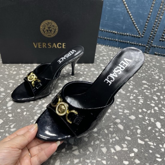 Versace Shoes Fashion shoes
Top Quality Versace Shoes Fashion shoes
Top Quality