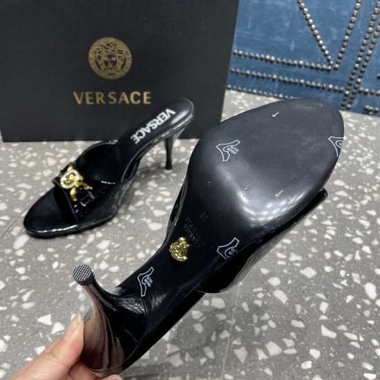 Versace Shoes Fashion shoes
Top Quality Versace Shoes Fashion shoes
Top Quality