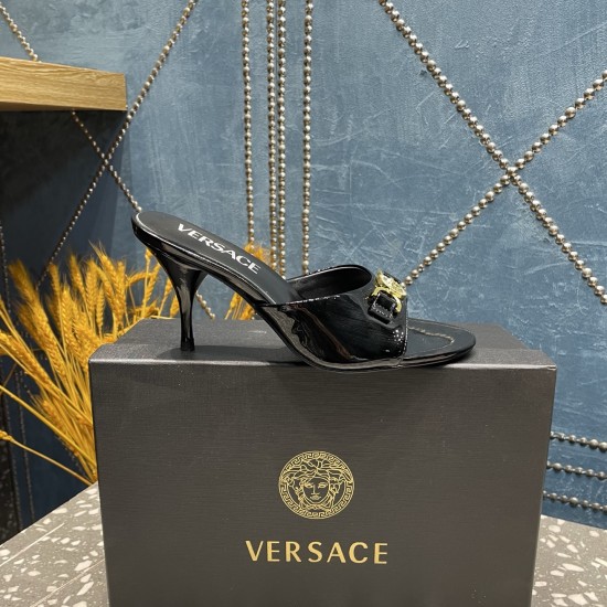 Versace Shoes Fashion shoes
Top Quality Versace Shoes Fashion shoes
Top Quality