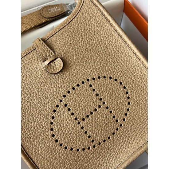 Hermes Bags Top Quality Evelyne 17cm
Hermes Bags Top Quality Evelyne 17cm