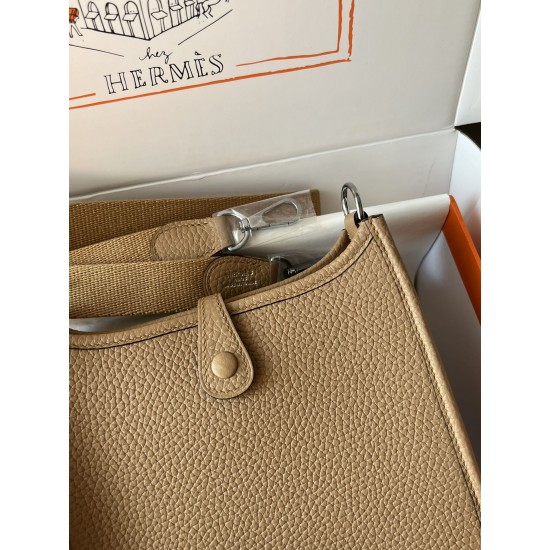 Hermes Bags Top Quality Evelyne 17cm
Hermes Bags Top Quality Evelyne 17cm