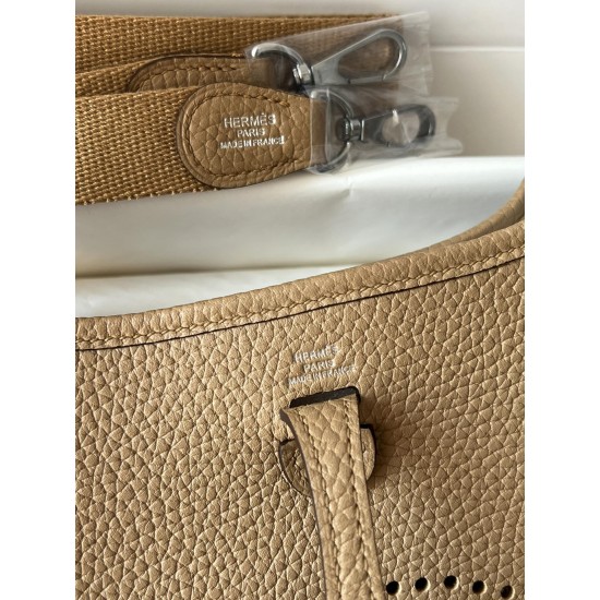 Hermes Bags Top Quality Evelyne 17cm
Hermes Bags Top Quality Evelyne 17cm