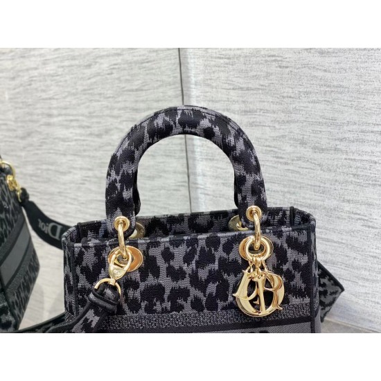 Dior Bags Top Quality
Five Grid Dior Bags Top Quality
Five Grid