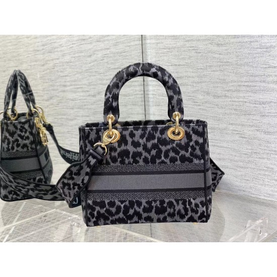 Dior Bags Top Quality
Five Grid Dior Bags Top Quality
Five Grid