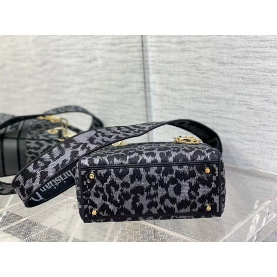 Dior Bags Top Quality
Five Grid Dior Bags Top Quality
Five Grid