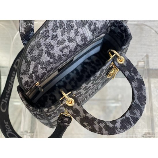 Dior Bags Top Quality
Five Grid Dior Bags Top Quality
Five Grid