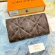 LV Bags High Quality Flip Wallet
LV Bags High Quality Flip Wallet